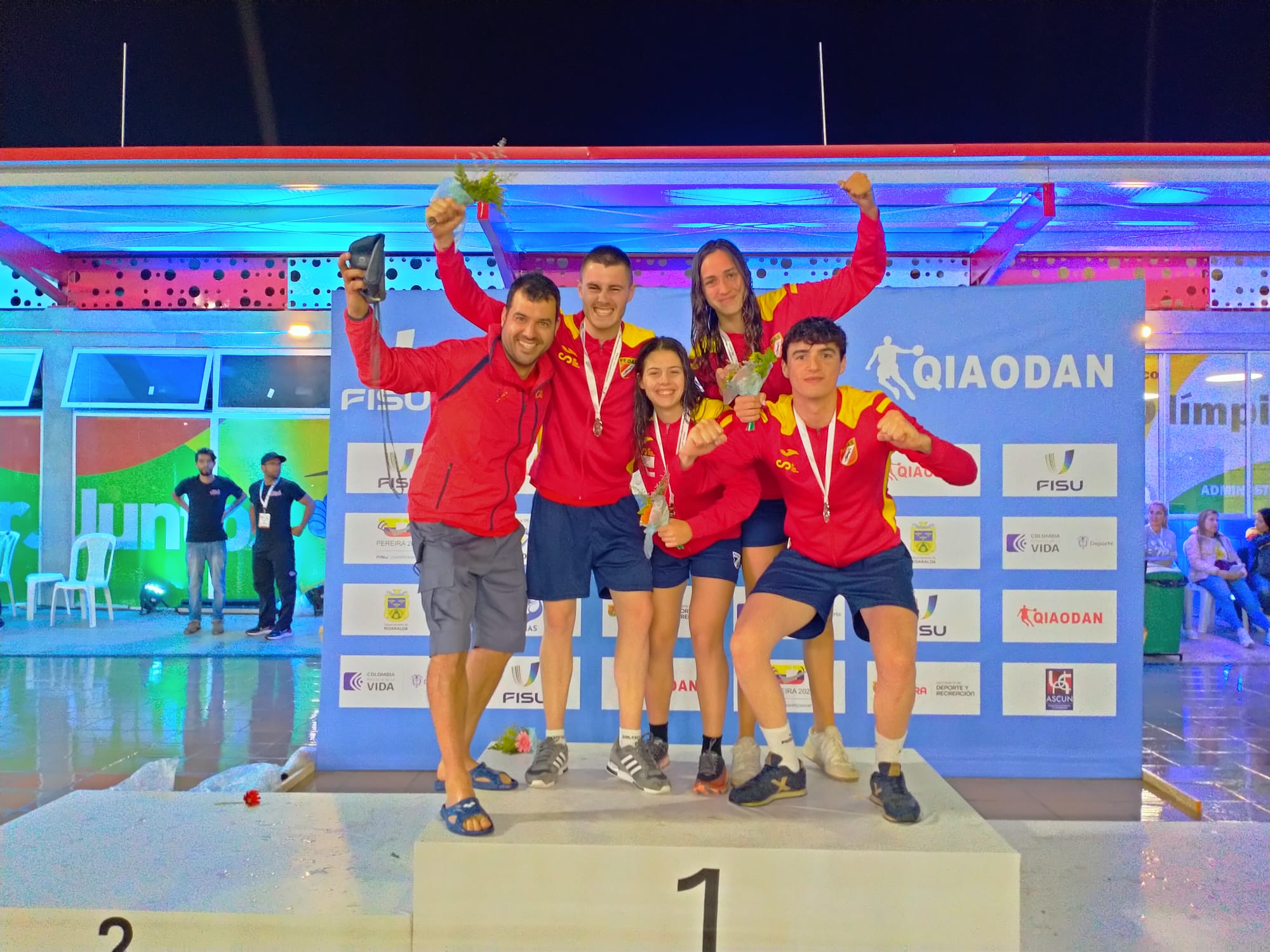 Oier Irisarri se alza con el oro en el Mundial Universitario de Nataci&oacute;n con Aletas